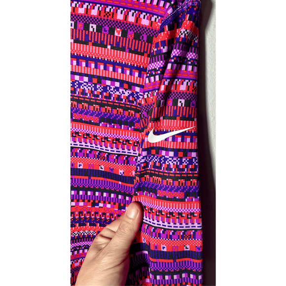 Nike Women's Pro Hyperwarm Engineered Performance Aztec Tribal Sz XL Running - Picture 3 of 10